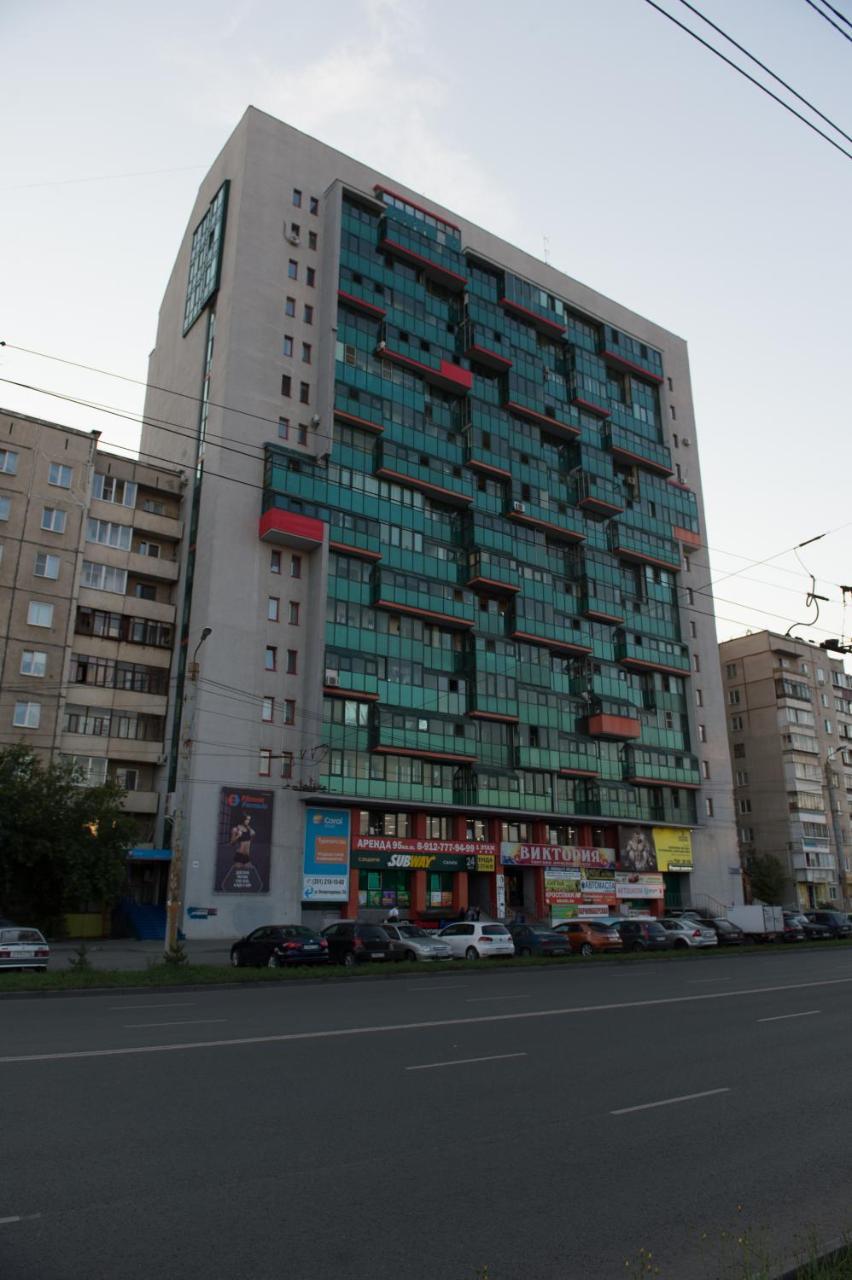 Lux Hotel Apartment Molodogvardeytsev 38A Τσελιαμπίνσκ Εξωτερικό φωτογραφία